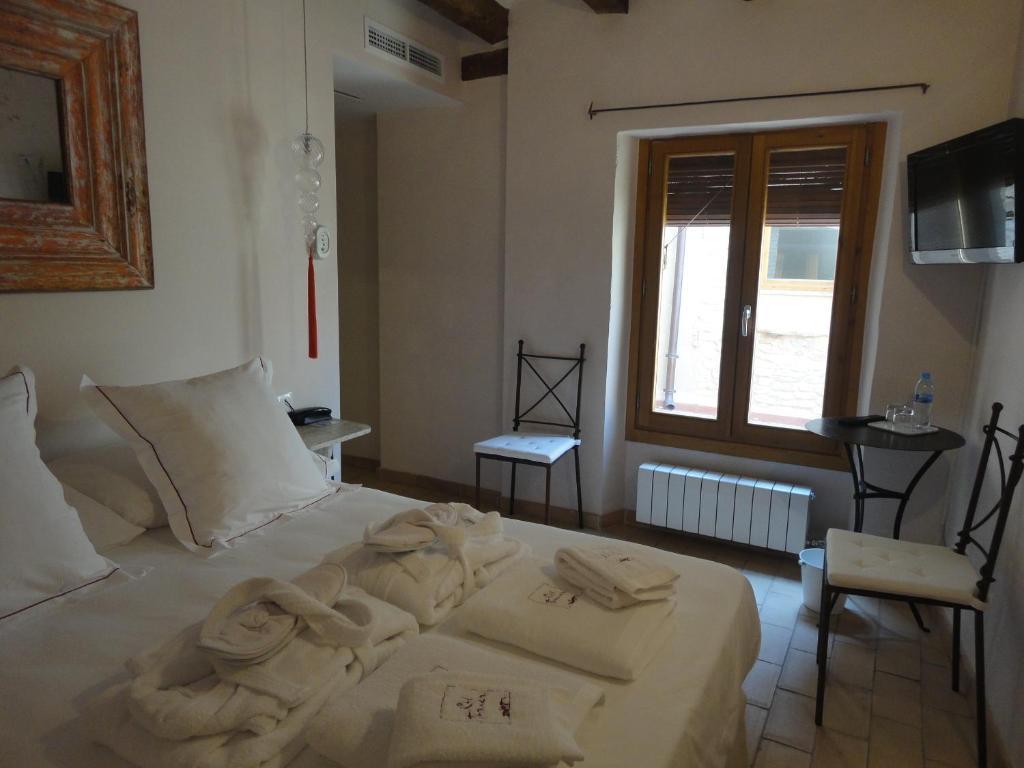 Hotel Rural Cal Torner Adults Only Guiamets 객실 사진